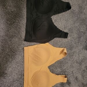 Floatly XL Black and Nude Seamless Bras